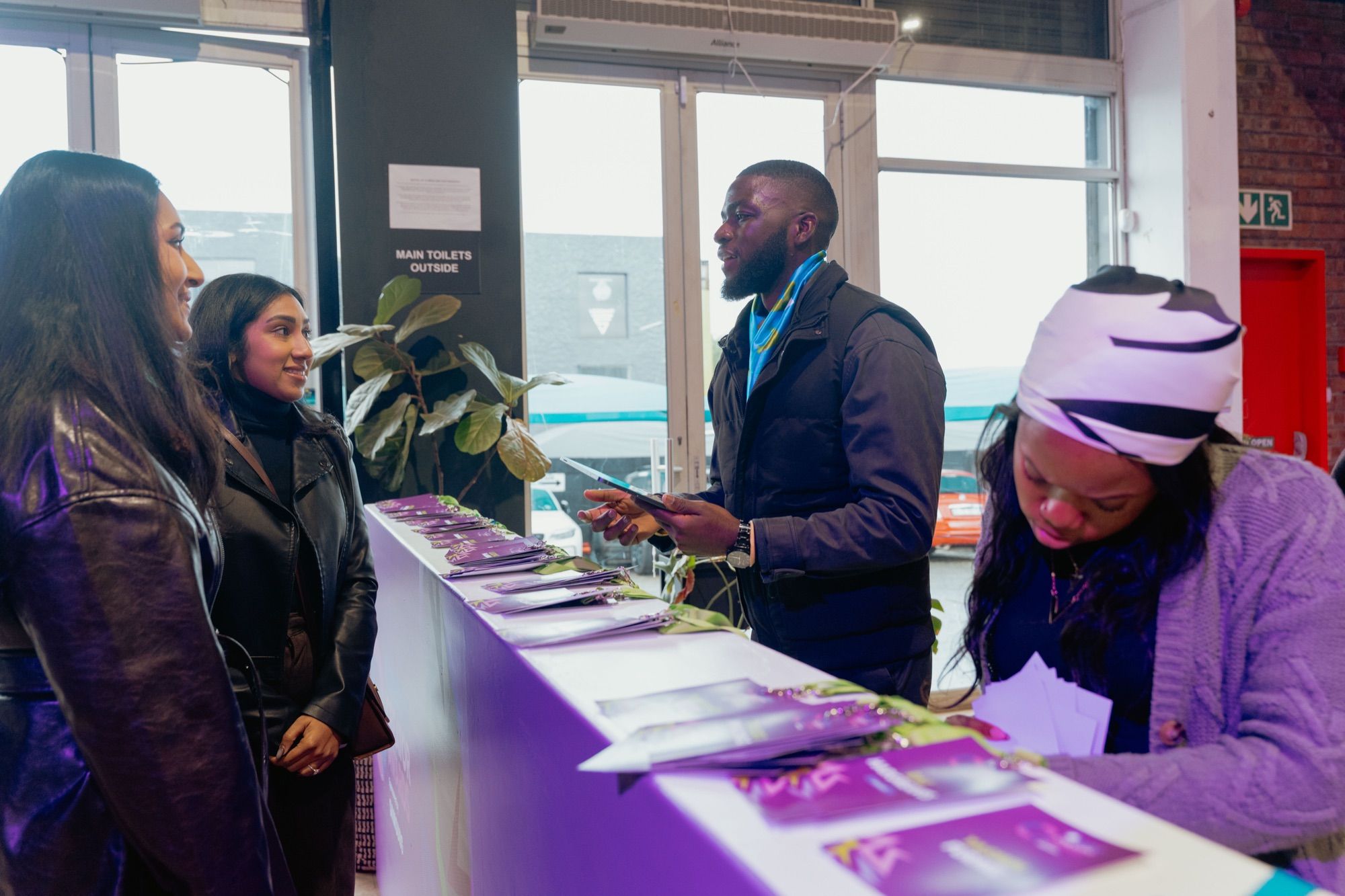 Registration & Arrivals
