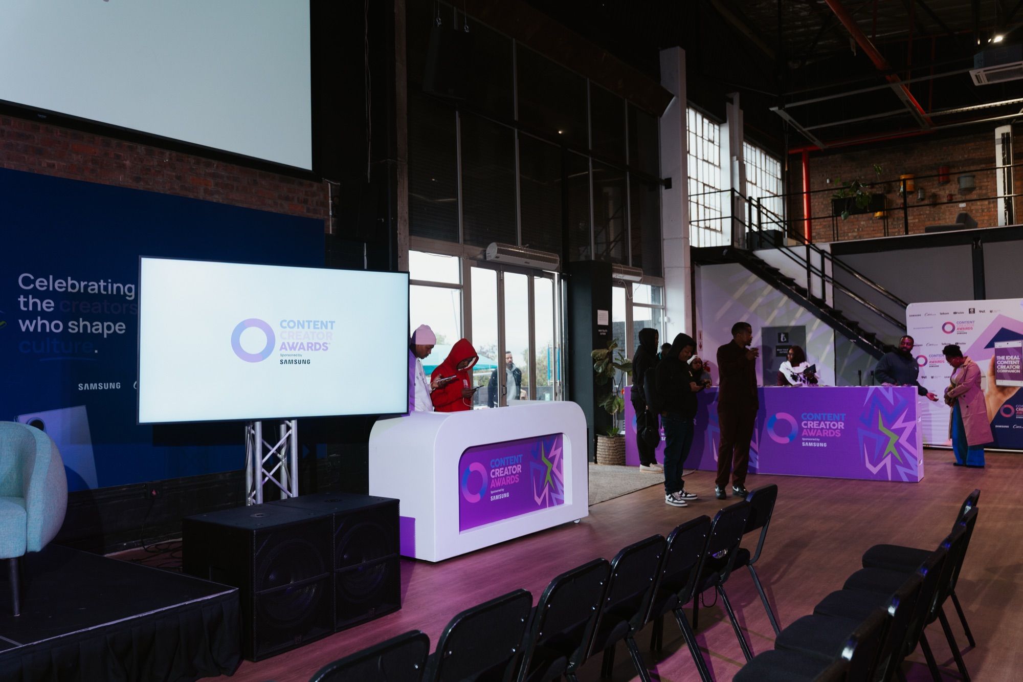 Venue & Atmosphere